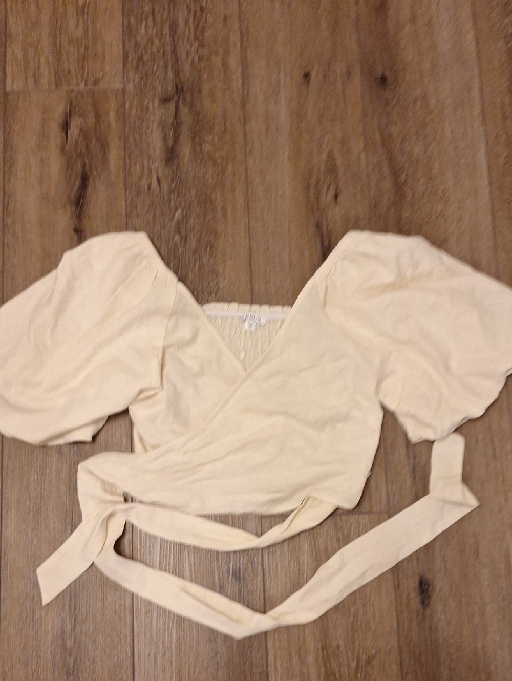 VENUS TIE CROP TOP L